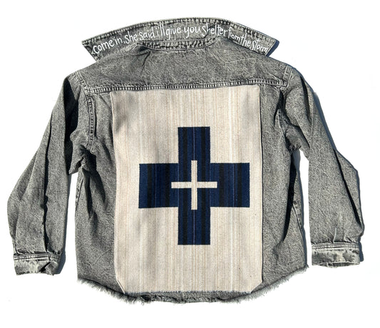 women's upcycled denim jacket: upcycled southwestern wool blanket remnant offwhite/blue