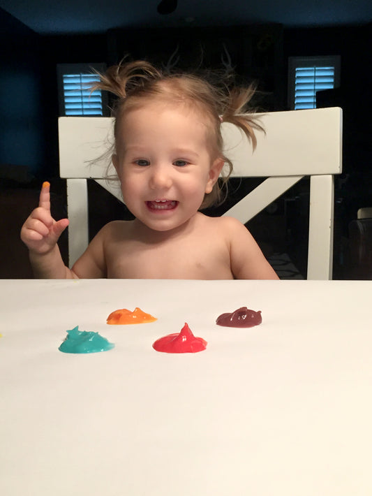 fun (and safe) finger painting with toddlers